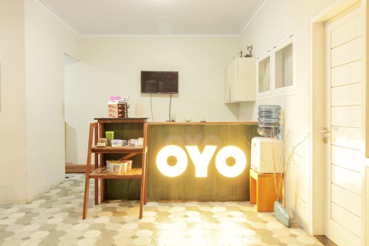 Oyo 396 Tibrae Residence Syariah Lembang Exteriör bild