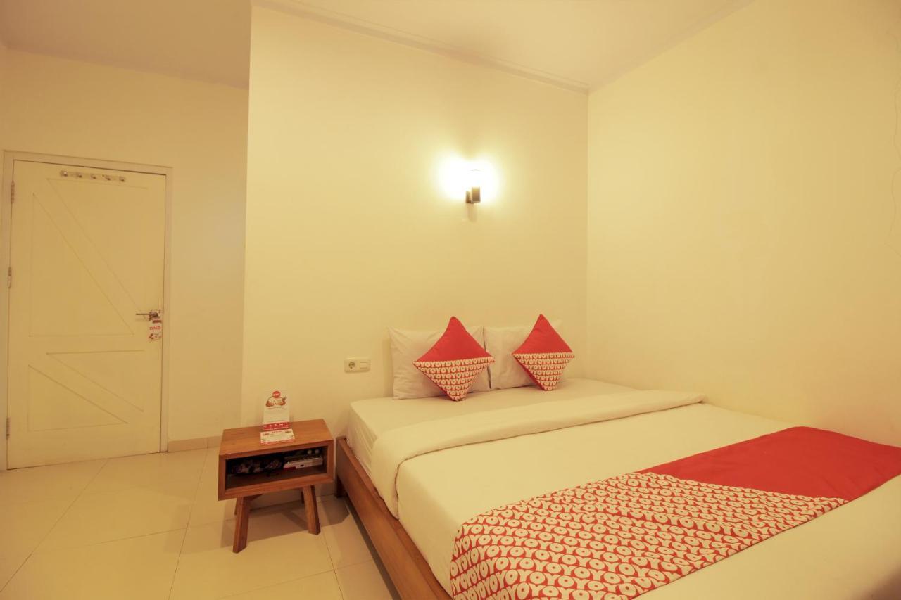 Oyo 396 Tibrae Residence Syariah Lembang Exteriör bild