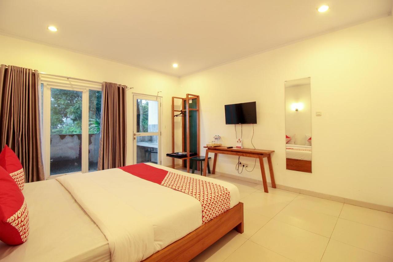 Oyo 396 Tibrae Residence Syariah Lembang Exteriör bild