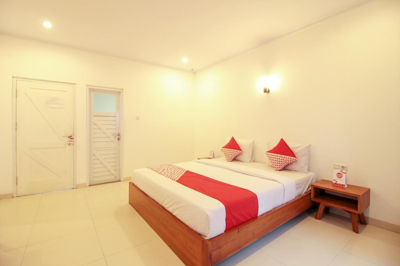 Oyo 396 Tibrae Residence Syariah Lembang Exteriör bild